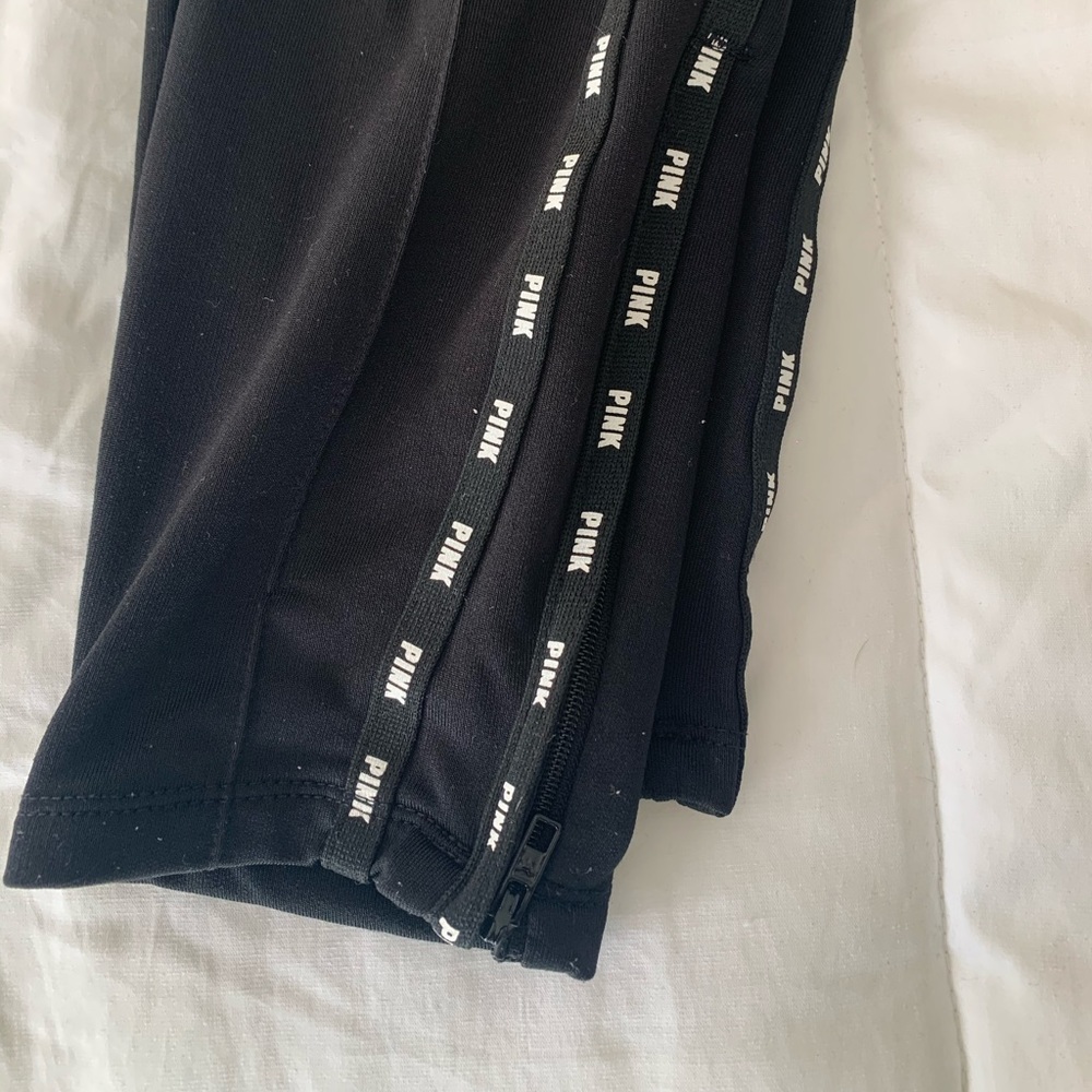 Joggers - Picture 3 of 4